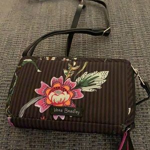 Like New Vera Bradley Cell Phone Crossbody